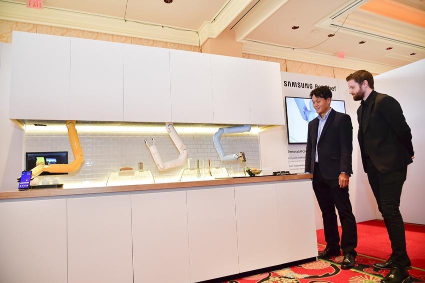 Samsung покажет «умный дом», включая кухонного робота в Лас-Вегасе